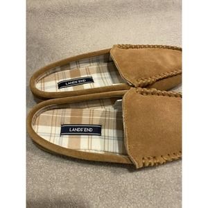Lands End Men's Suede Leather Shearling Moccasin Slippers English Tan 9 fits 8.5